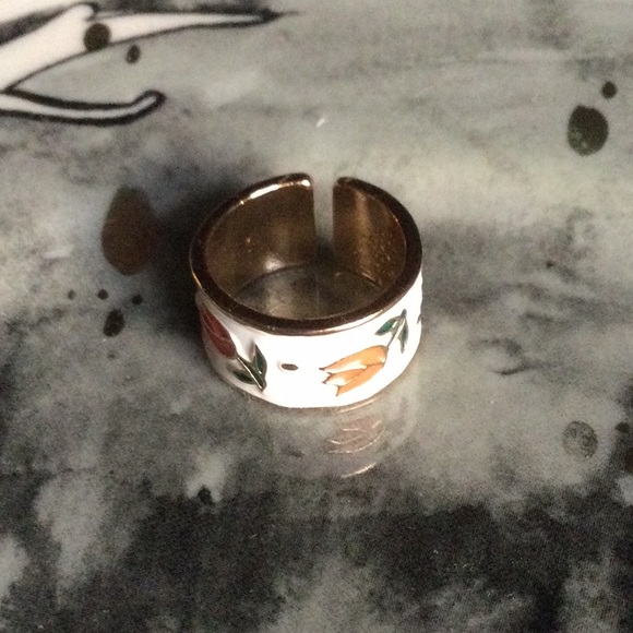 NEW Enamel Tulip Infinity Ring - Picture 4 of 9